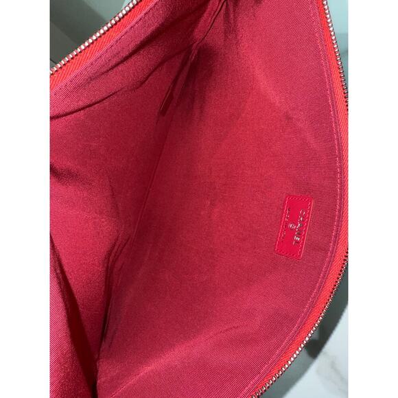 Chanel Gabrielle Felt & Leather Clutch in Grey/Red/Black - Picture 2 of 8